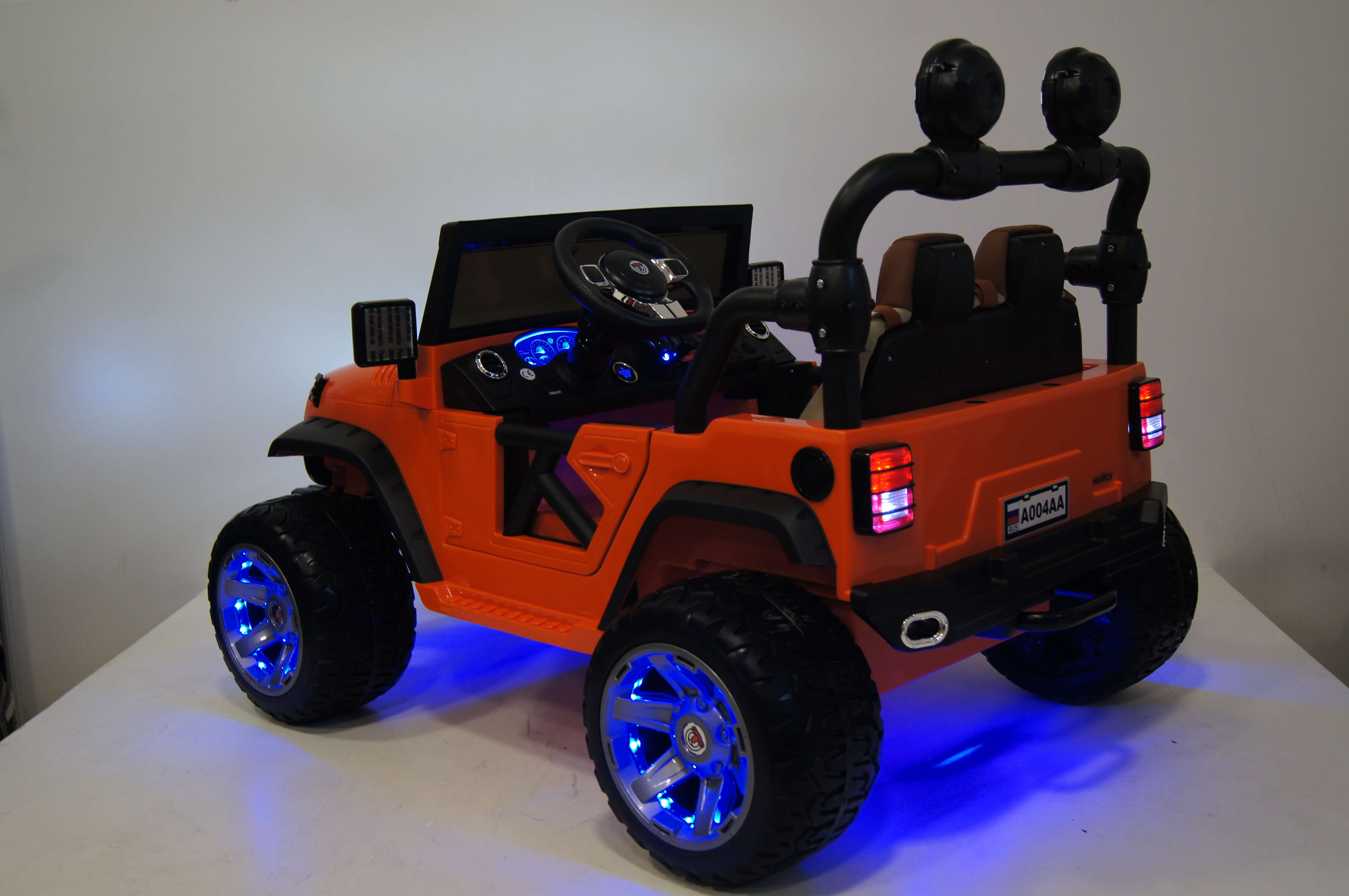 Электромобиль RiverToys Jeep A004AA