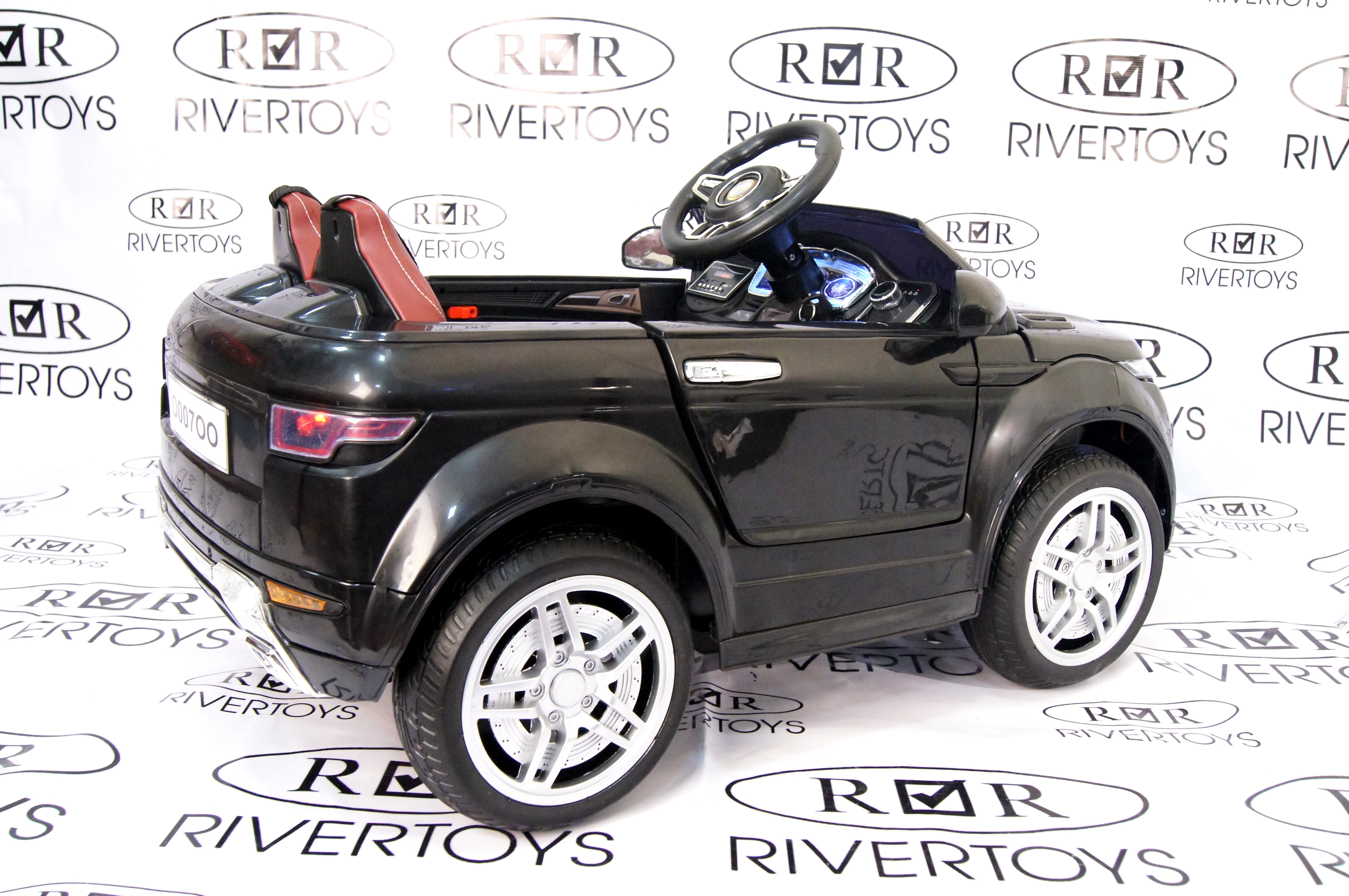 Электромобиль RiverToys Range O007OO VIP черный