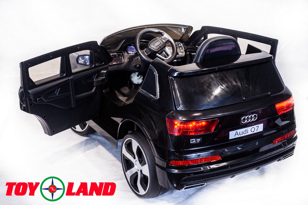 Электромобиль ToyLand Audi Q7 высокая дверь черный