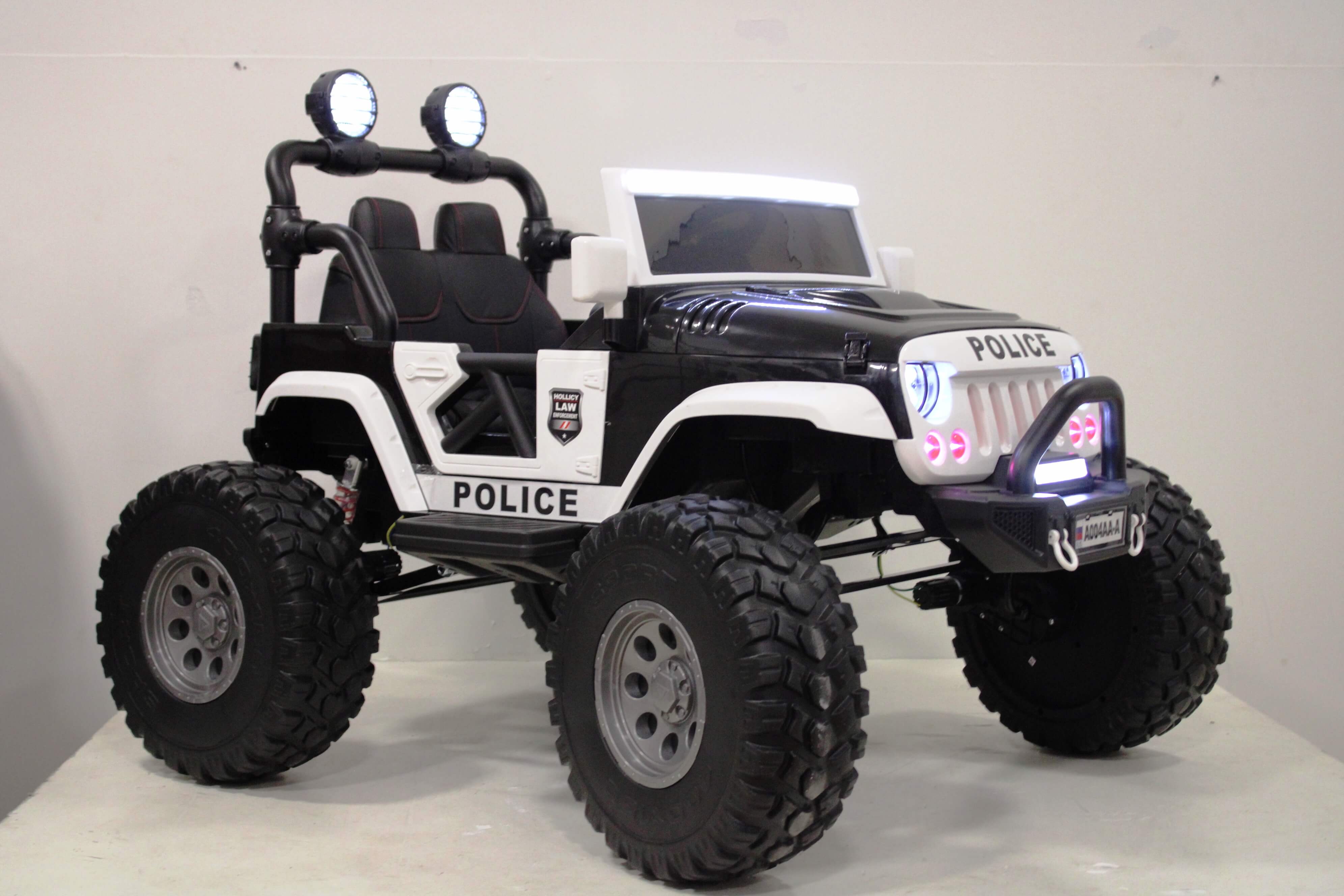 Электромобиль RiverToys Jeep A004AA-А Police