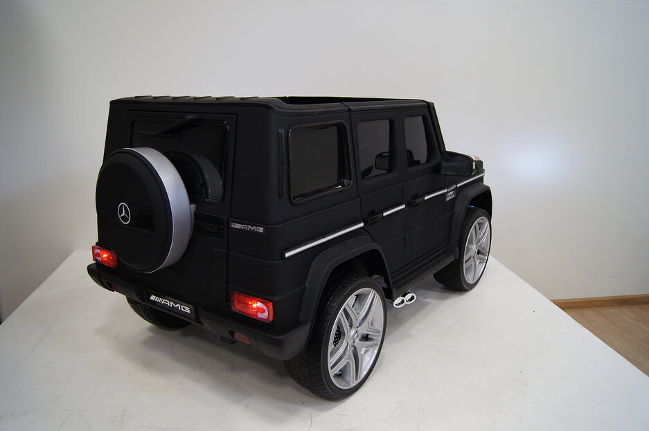 Электромобиль RiverToys Mercedes-Benz G65 AMG черный матовый