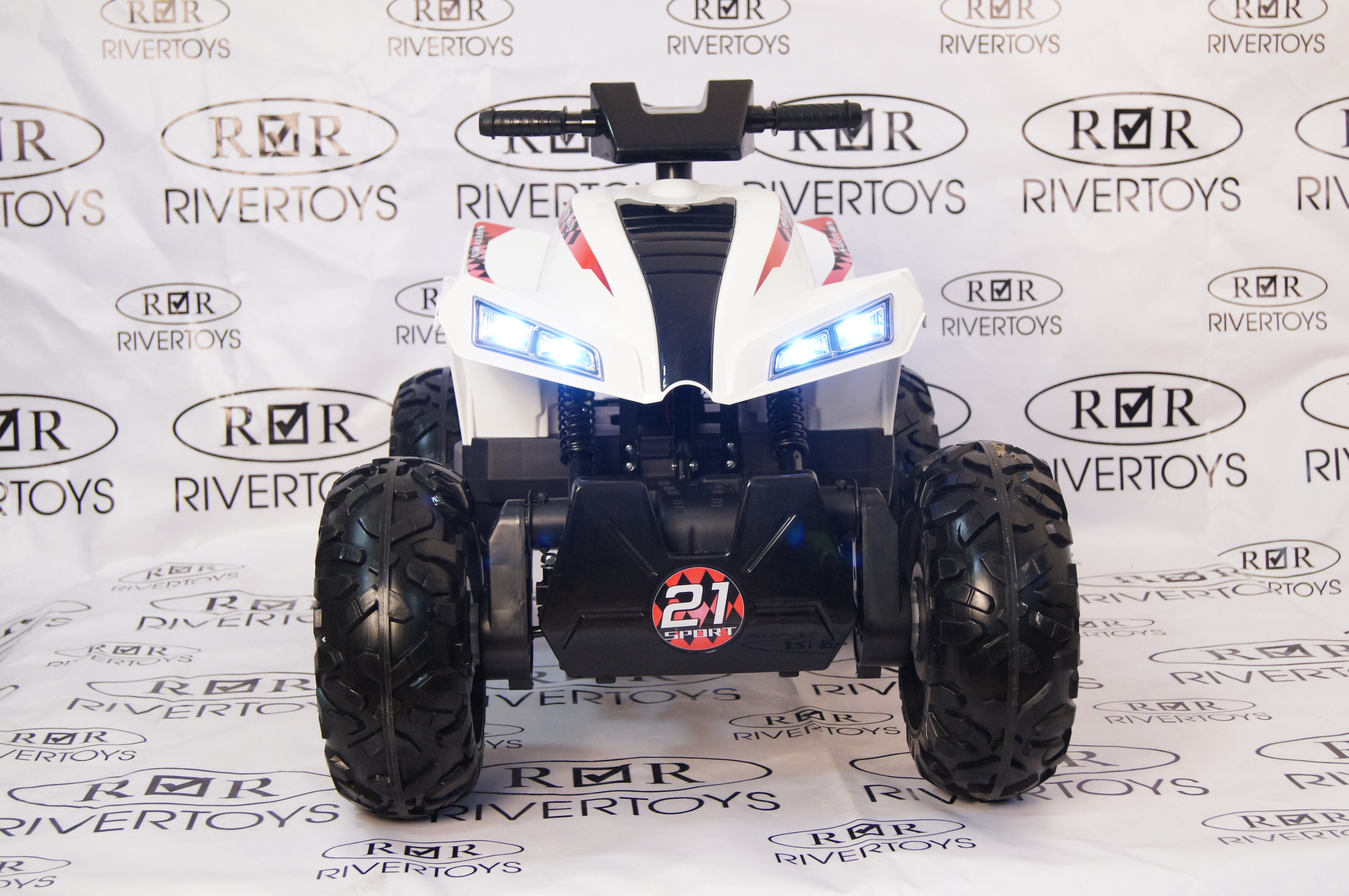 Квадроцикл RiverToys T777TT