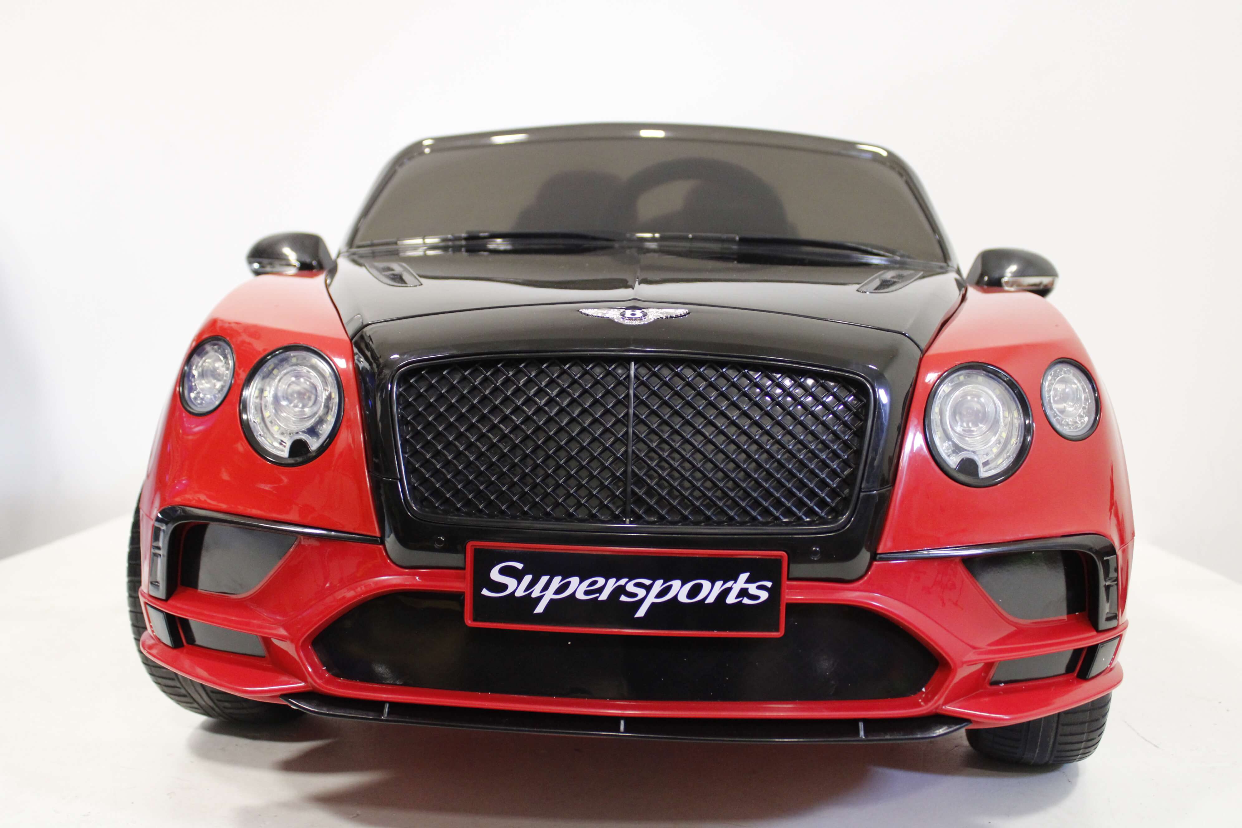 Электромобиль RiverToys BENTLEY CONTINENTAL SUPERSPORTS JE1155