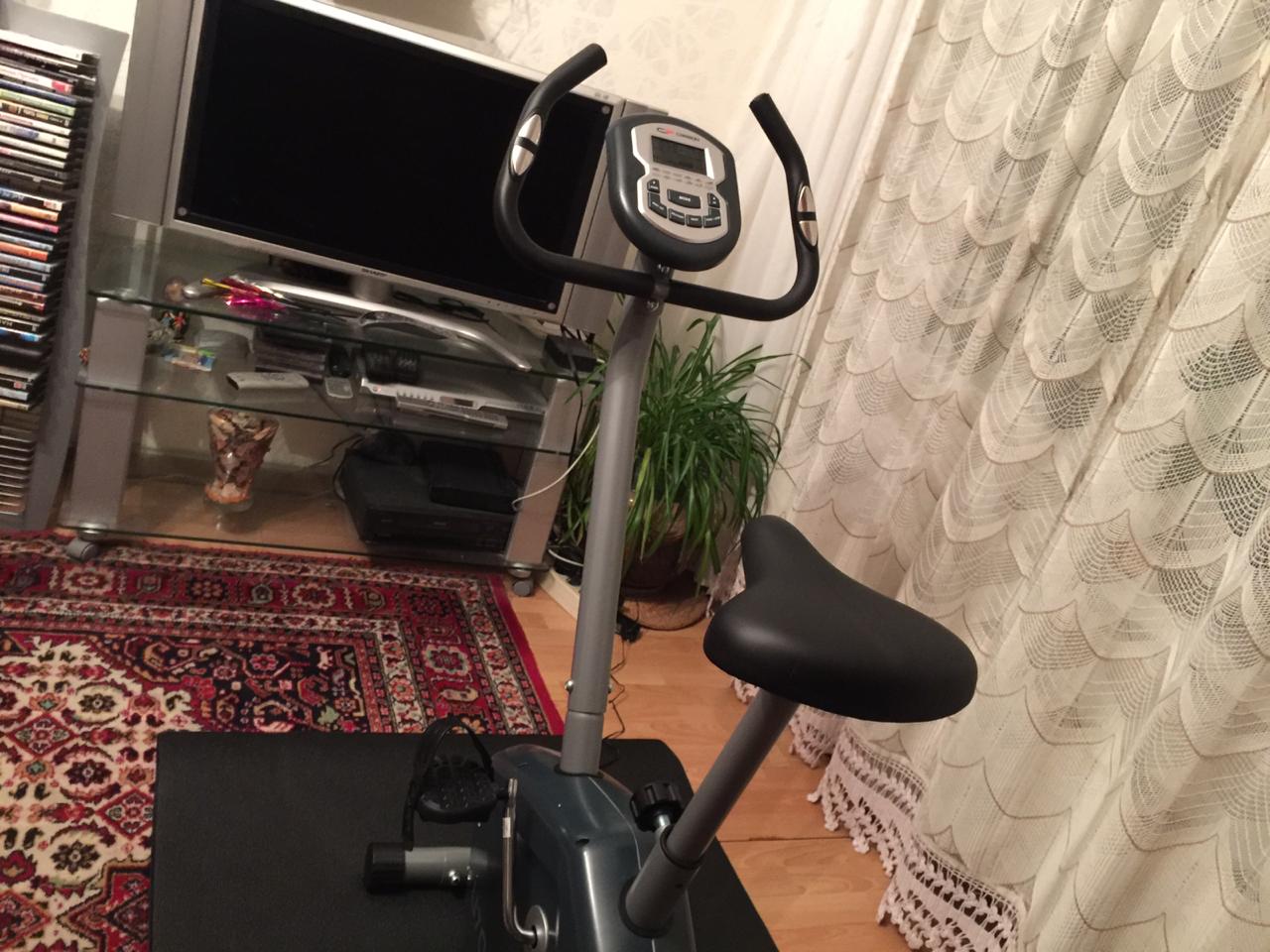 Велоэргометр Carbon Fitness U704