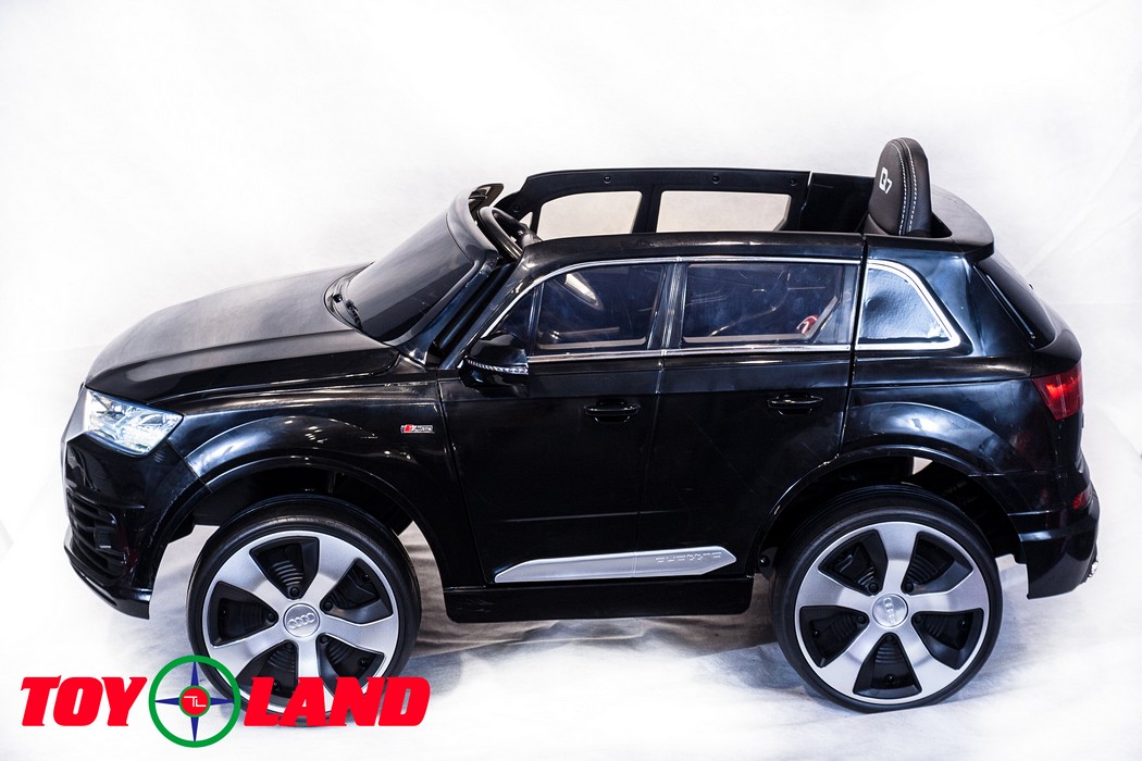 Электромобиль ToyLand Audi Q7 высокая дверь черный