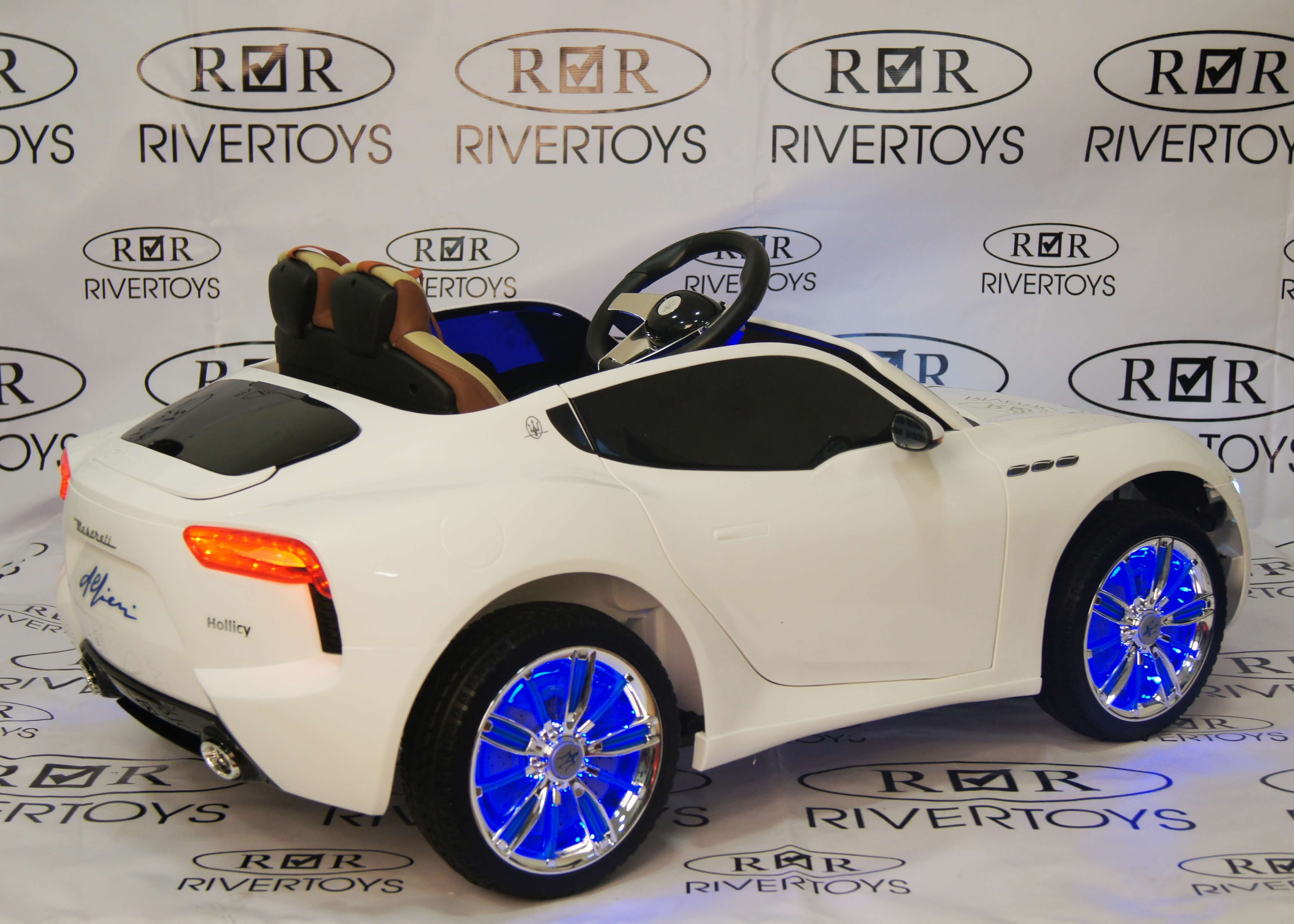 Электромобиль RiverToys Maserati A005AA