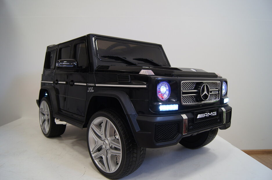 Электромобиль RiverToys Mercedes-Benz G65 AMG черный