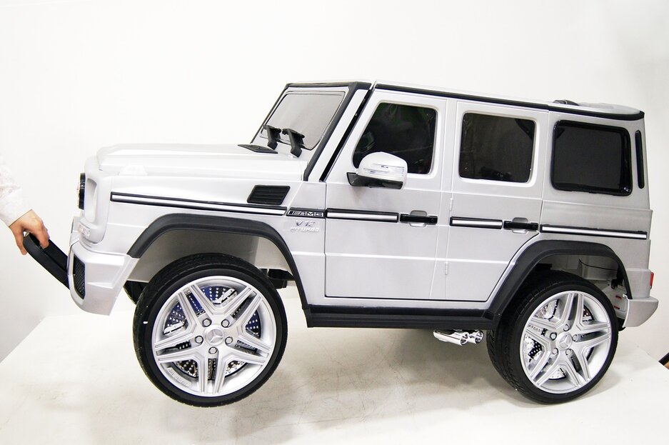 Электромобиль RiverToys Mercedes-Benz G65 AMG серый глянец