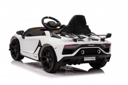 Детский электромобиль RiverToys Lamborghini Aventador SVJ (A333MP) белый