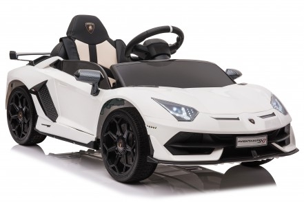 Детский электромобиль RiverToys Lamborghini Aventador SVJ (A333MP) белый