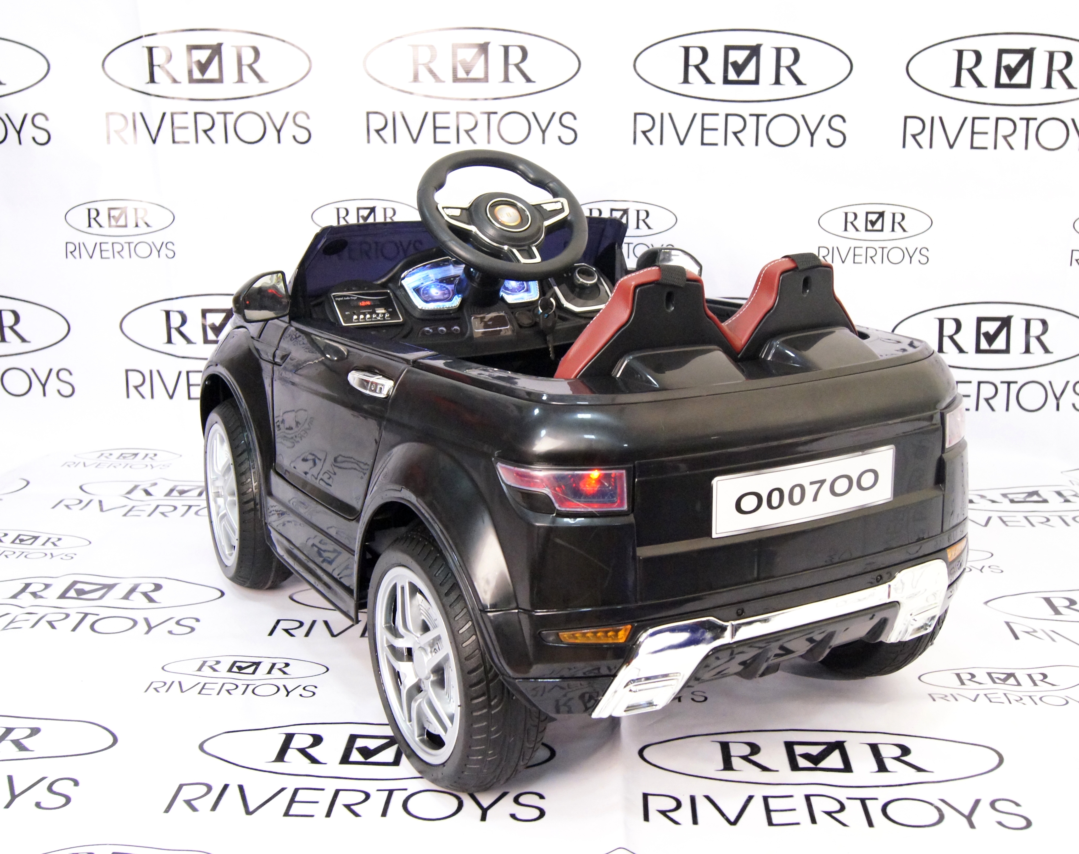 Электромобиль RiverToys Range O007OO VIP черный