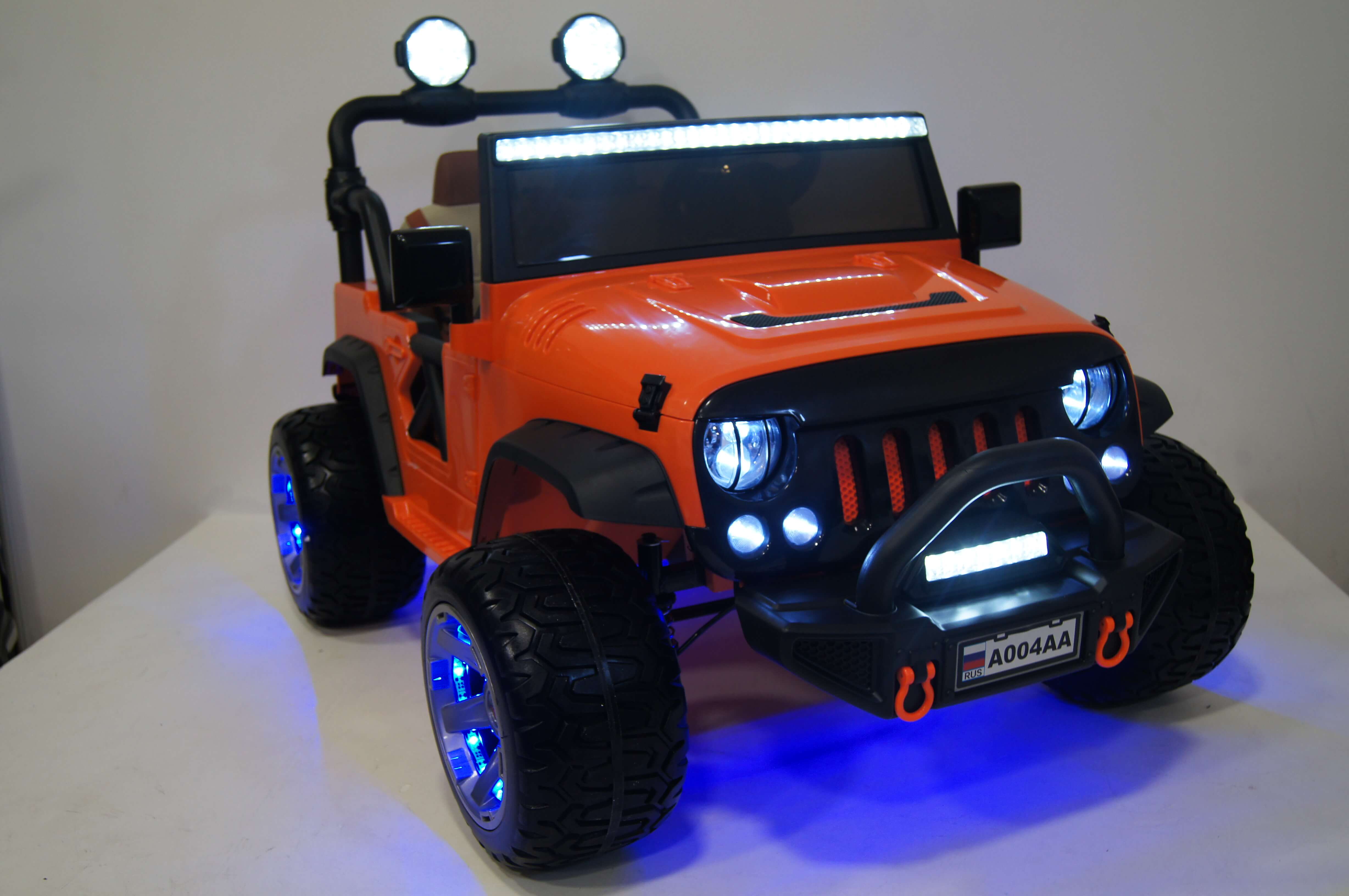 Электромобиль RiverToys Jeep A004AA