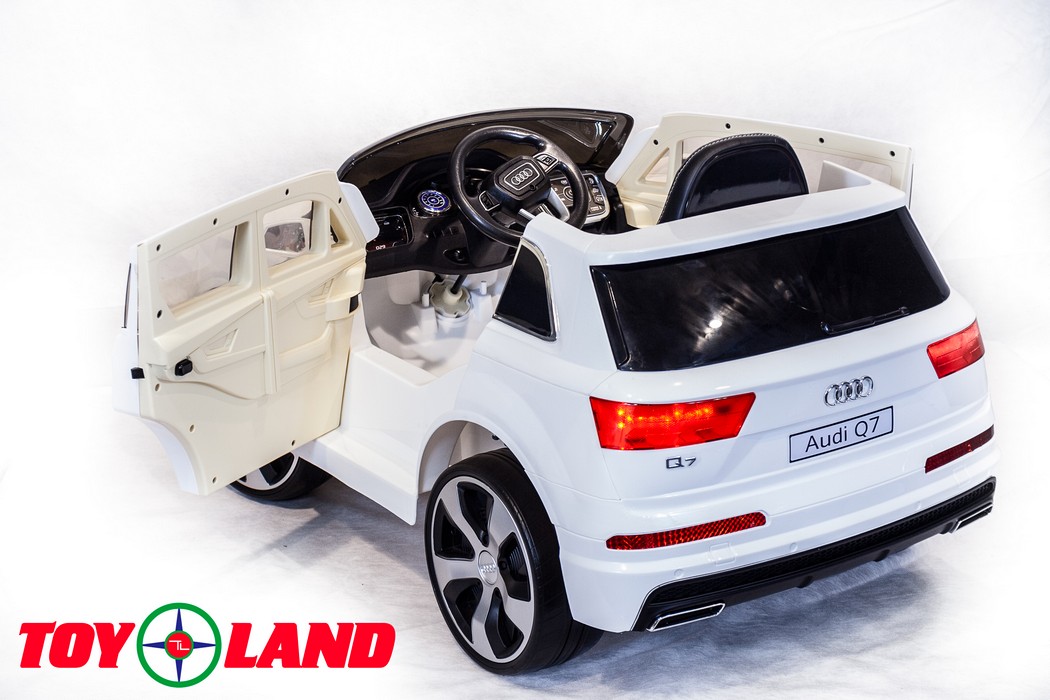 Электромобиль ToyLand Audi Q7 высокая дверь белый