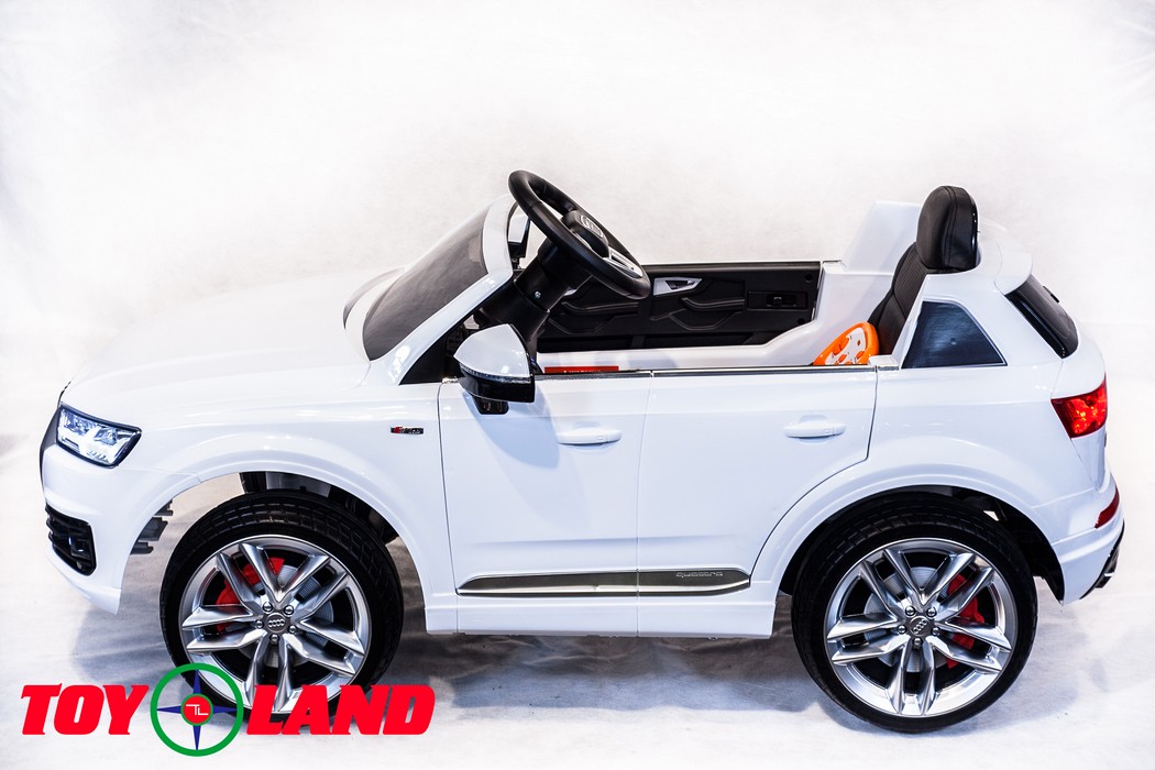 Электромобиль ToyLand Audi Q7 белый