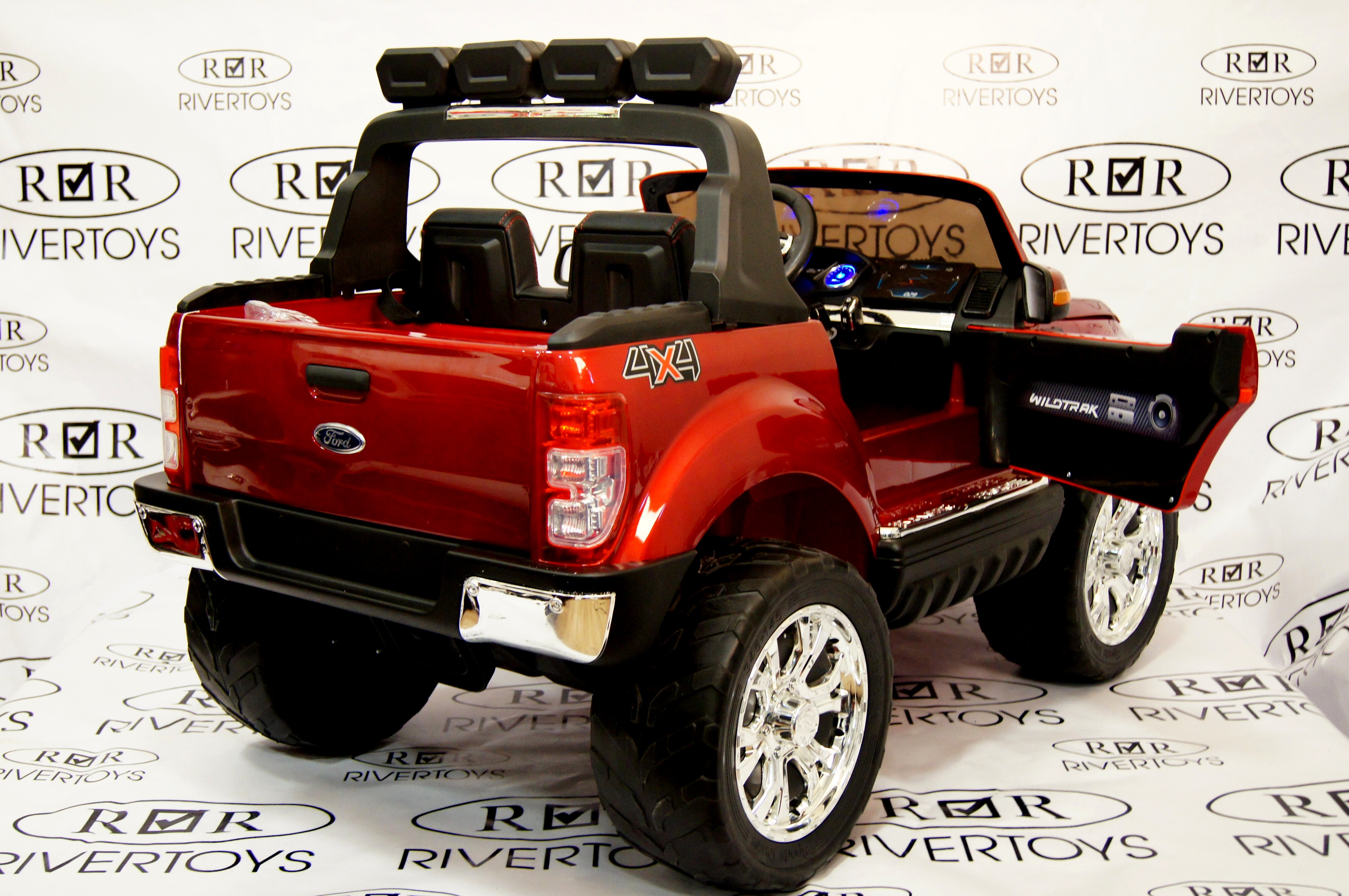 Электромобиль RiverToys NEW FORD RANGER 4WD