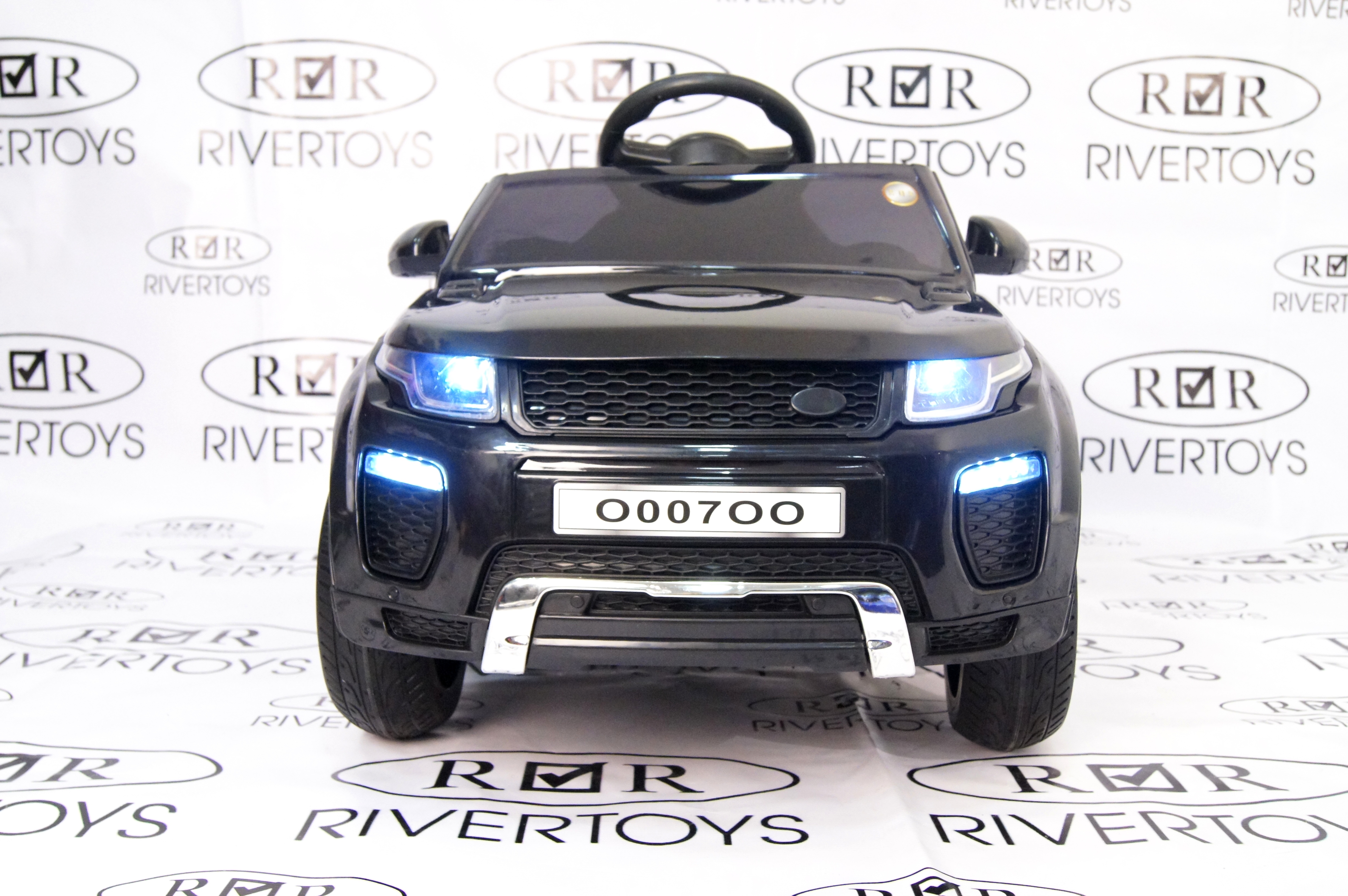 Электромобиль RiverToys Range O007OO VIP черный