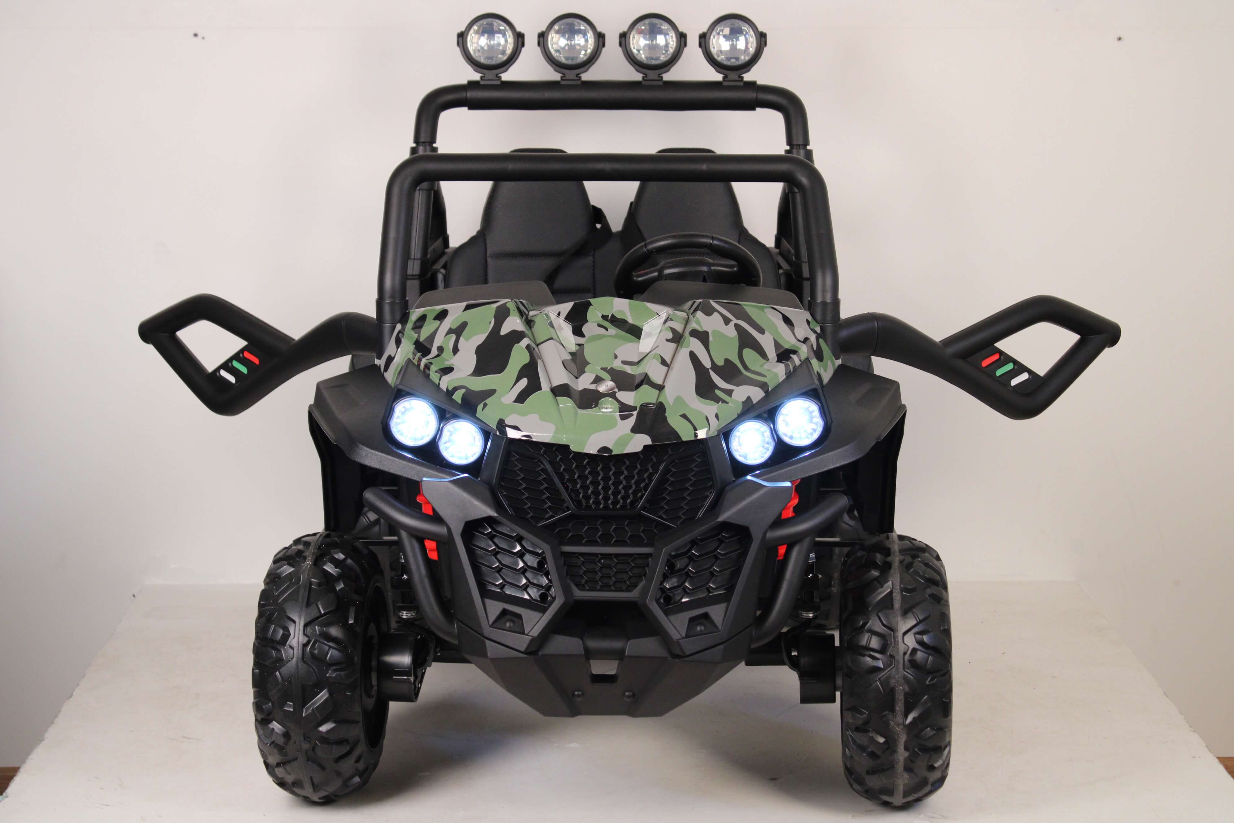 Электромобиль RiverToys T888TT 4WD камуфляж