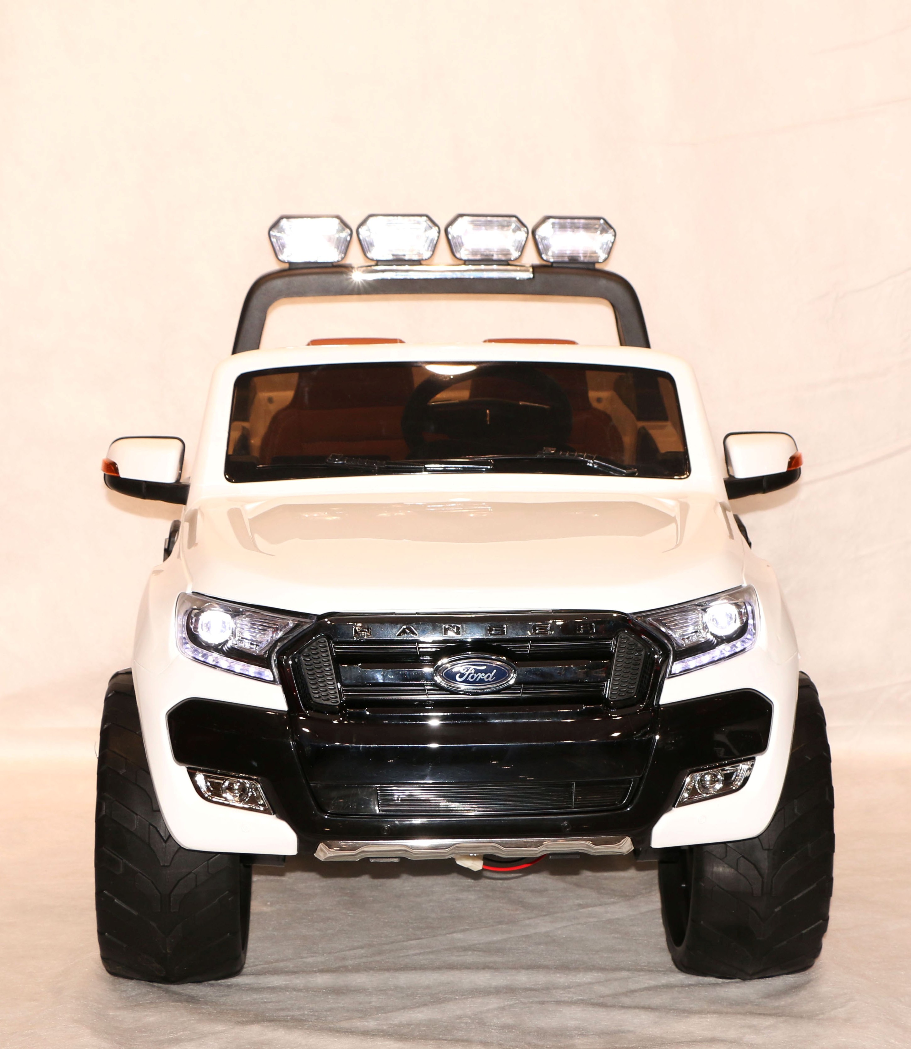 Электромобиль ToyLand Ford Ranger 2017 4x4 белый