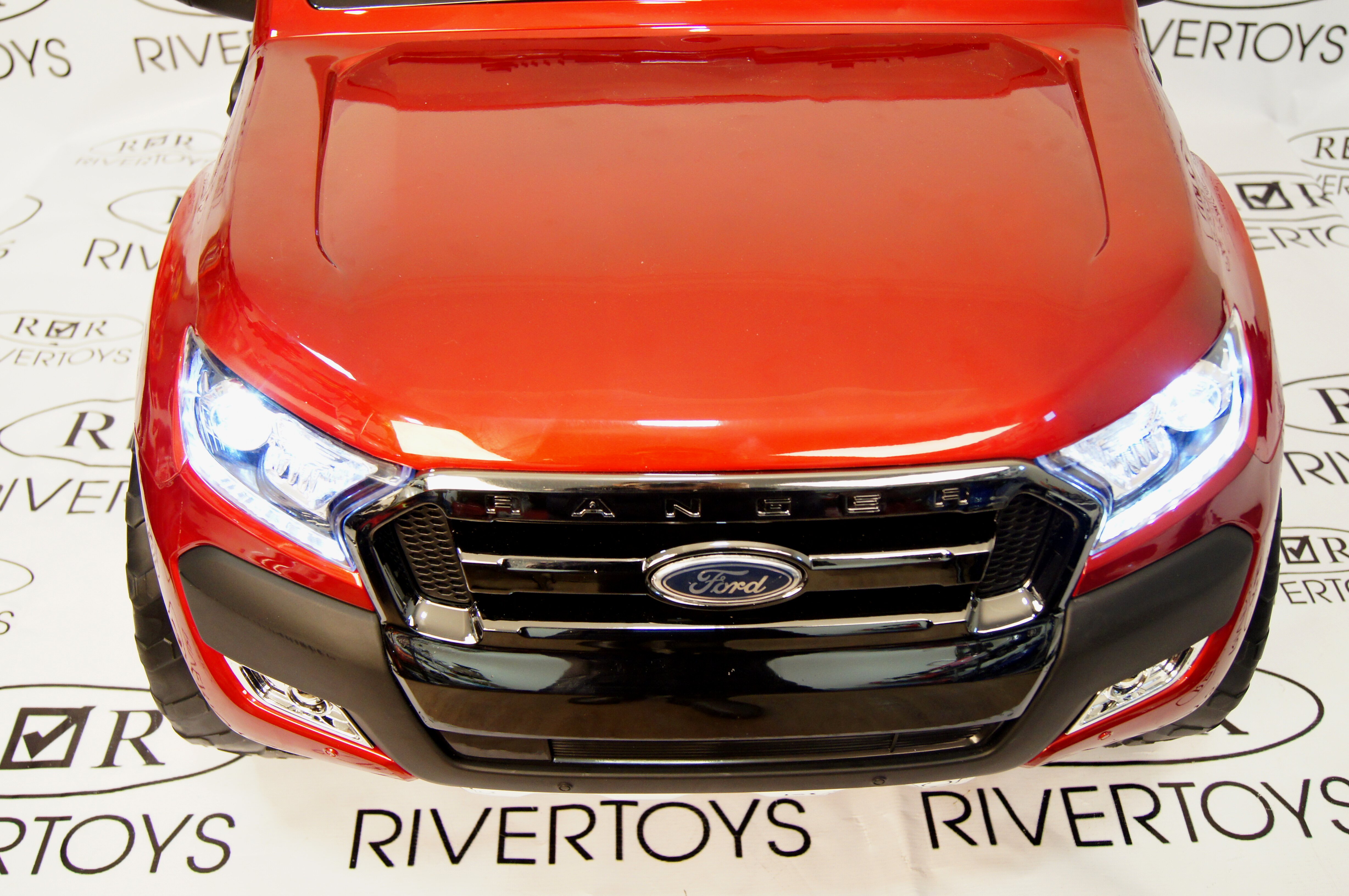 Электромобиль RiverToys NEW FORD RANGER 4WD