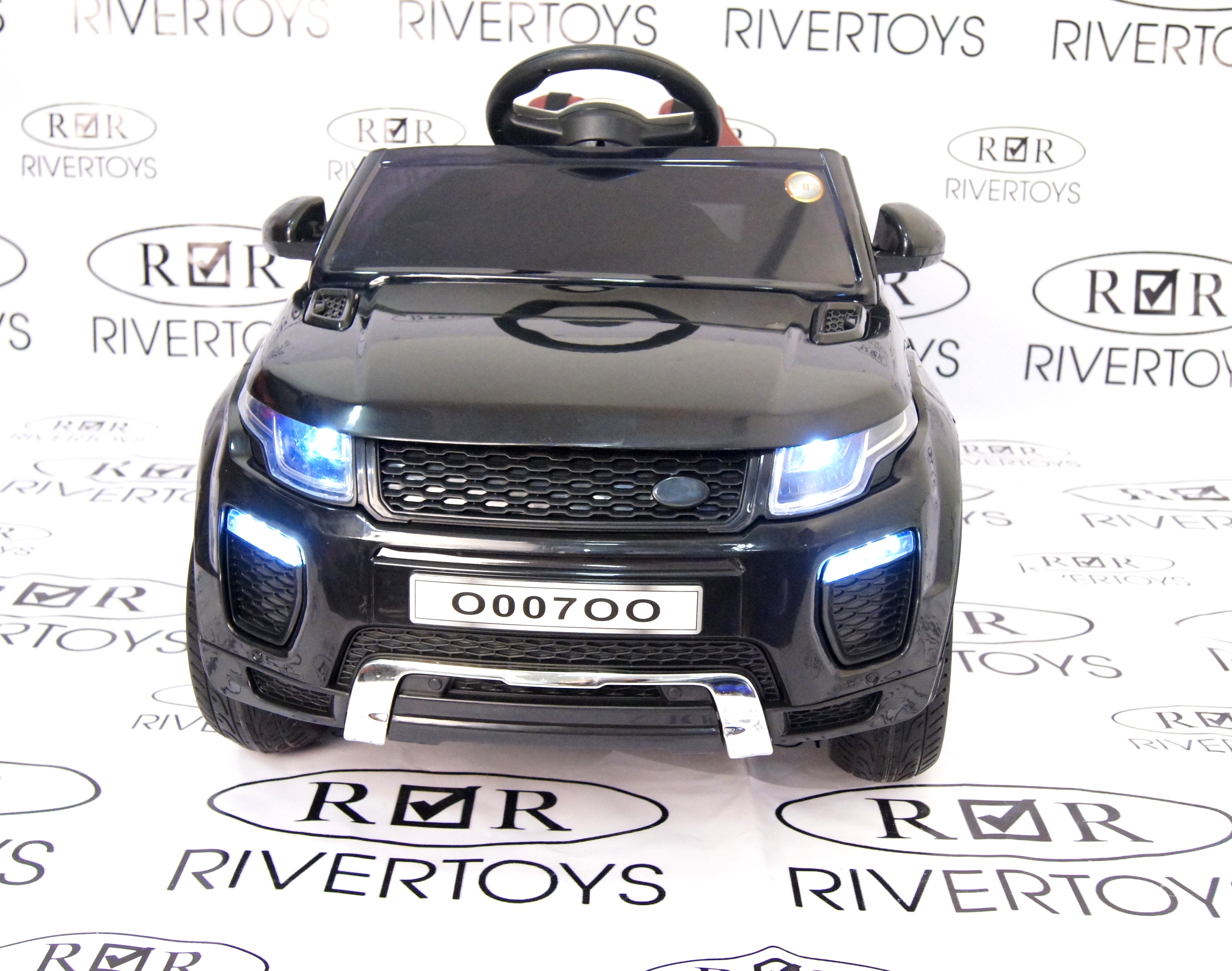 Электромобиль RiverToys Range O007OO VIP черный