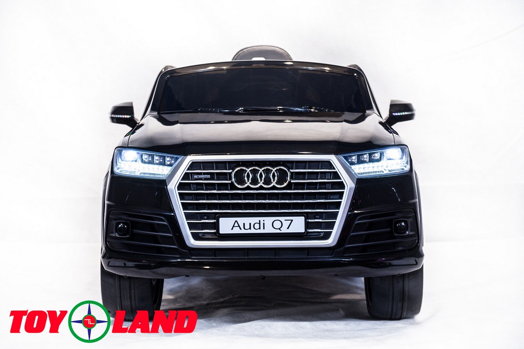 Электромобиль ToyLand Audi Q7 высокая дверь черный