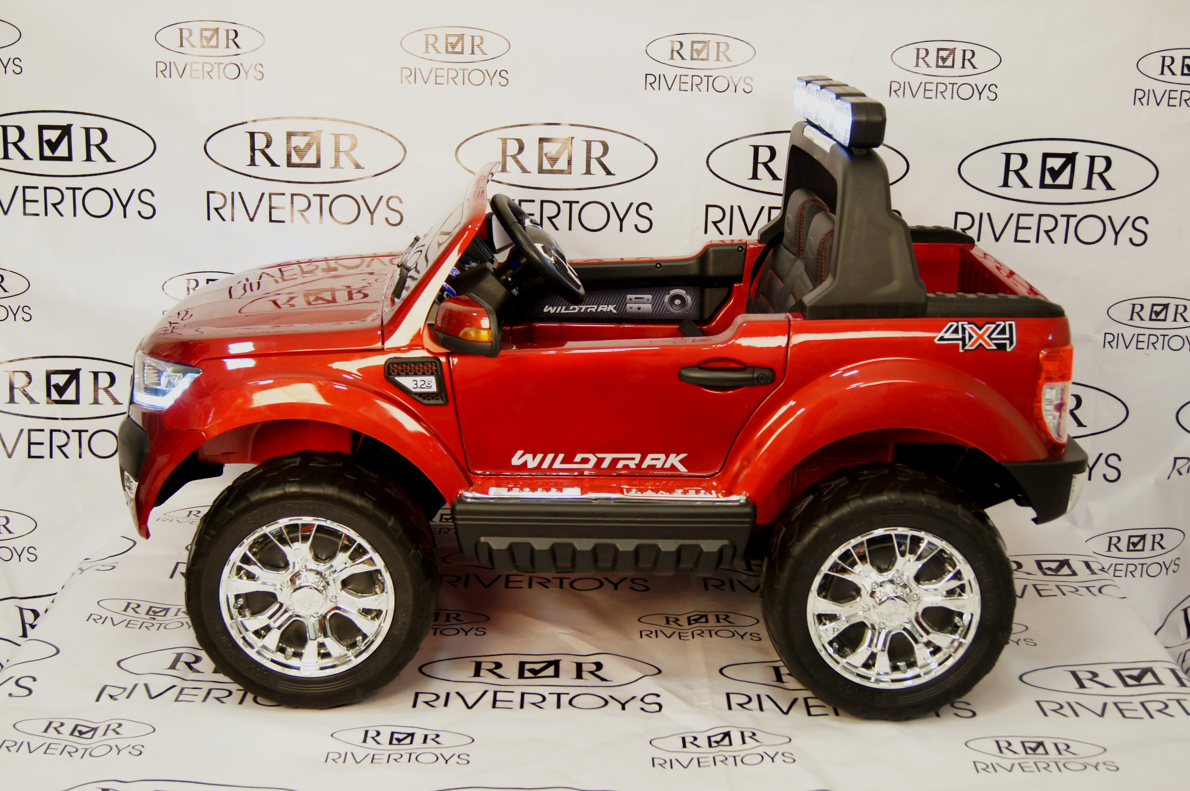 Электромобиль RiverToys NEW FORD RANGER 4WD